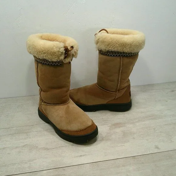 UGG Australia Embroidered Ultimate Fur Cuff Shearling Lined Winter Boot Size 6 - Picture 3 of 11